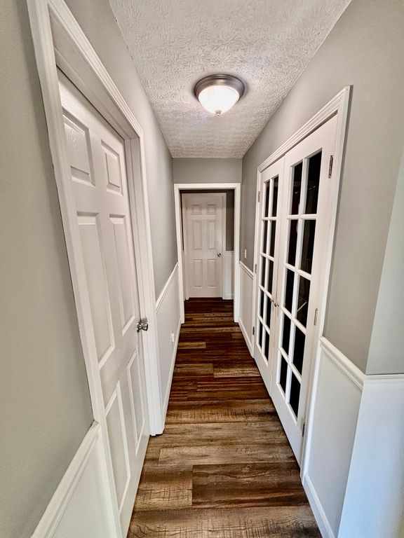 Image 18 of property listing at 139 Fielder Drive, Salem, IL 62881