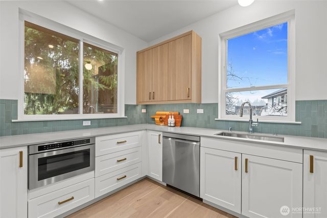 3550 S Dawson Street, Seattle, WA 98118