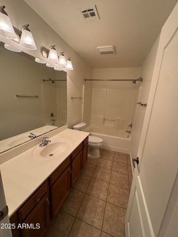 3250 E Ford Avenue, Gilbert, AZ 85234