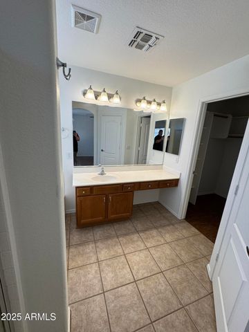 3250 E Ford Avenue, Gilbert, AZ 85234
