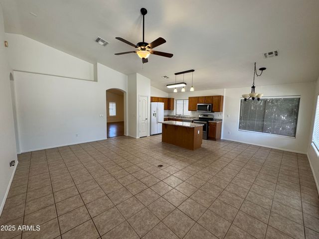 3250 E Ford Avenue, Gilbert, AZ 85234