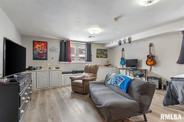 50 BIRCH Lane, Williamsville, IL 62639