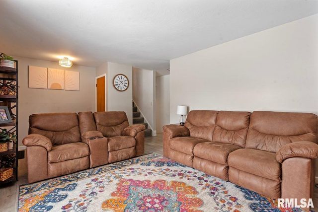 50 BIRCH Lane, Williamsville, IL 62639