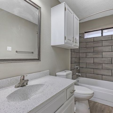 4045 Saint Christopher Lane, Dallas, TX 75287