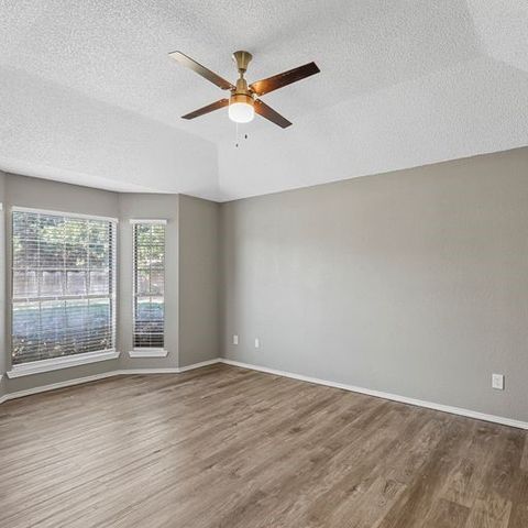 4045 Saint Christopher Lane, Dallas, TX 75287