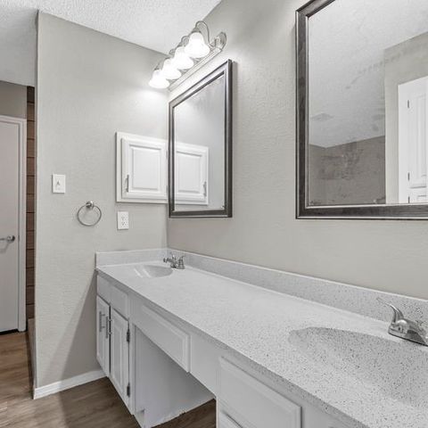 4045 Saint Christopher Lane, Dallas, TX 75287