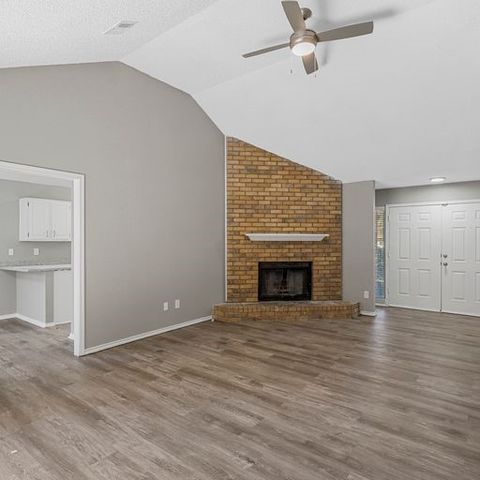 4045 Saint Christopher Lane, Dallas, TX 75287
