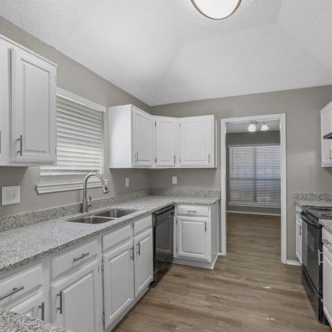 4045 Saint Christopher Lane, Dallas, TX 75287