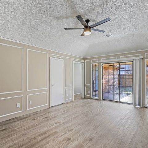 4045 Saint Christopher Lane, Dallas, TX 75287