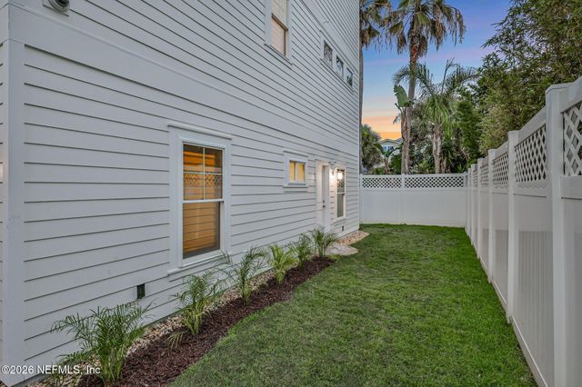 28 S 26TH Avenue, Jacksonville Beach, FL 32250