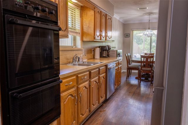 315 Dow Ross Boulevard, Duncanville, TX 75116