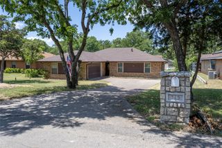 315 Dow Ross Boulevard, Duncanville, TX 75116