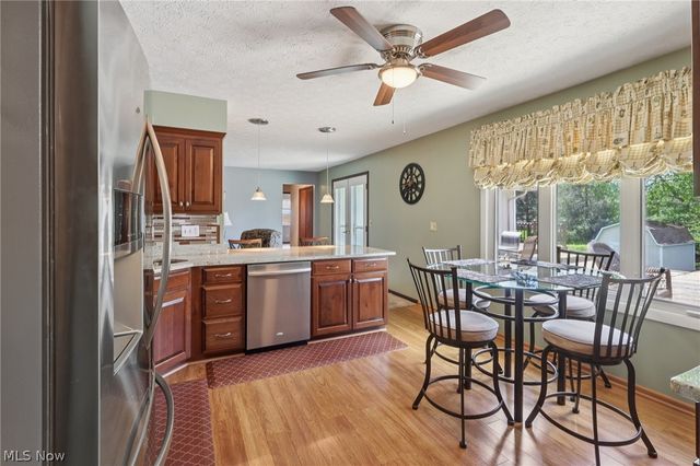 14784 Stone Creek Oval, Strongsville, OH 44149