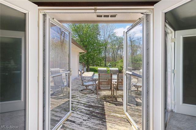 14784 Stone Creek Oval, Strongsville, OH 44149