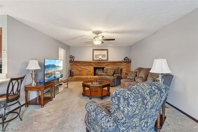 14784 Stone Creek Oval, Strongsville, OH 44149