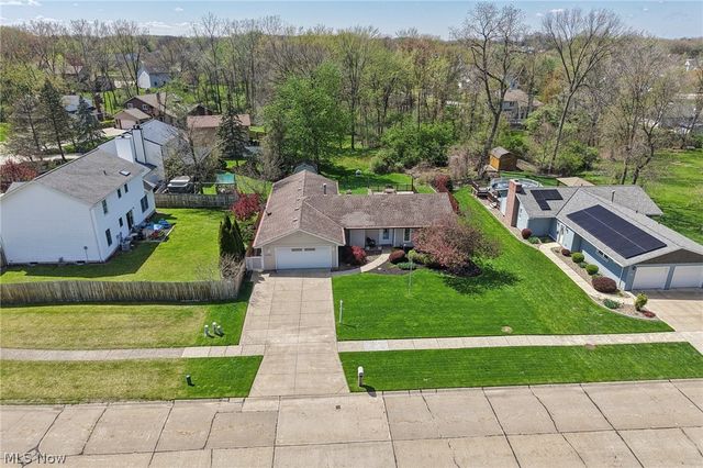 14784 Stone Creek Oval, Strongsville, OH 44149