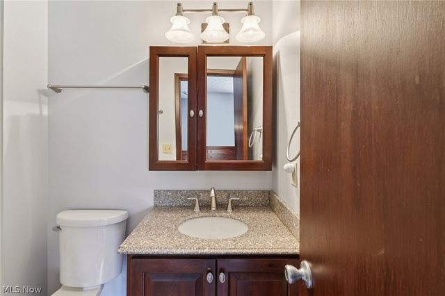 14784 Stone Creek Oval, Strongsville, OH 44149