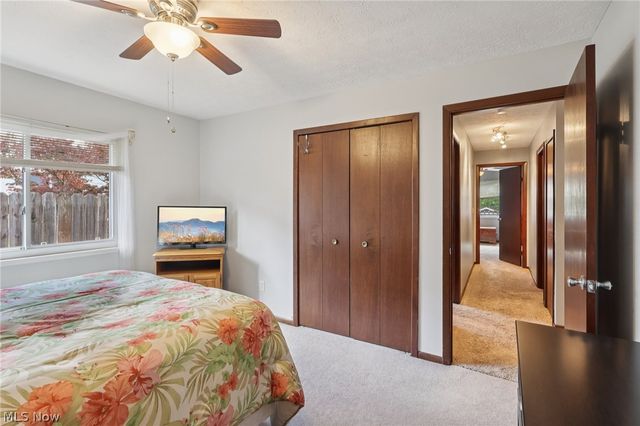 14784 Stone Creek Oval, Strongsville, OH 44149