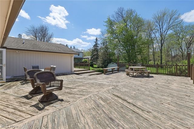 14784 Stone Creek Oval, Strongsville, OH 44149