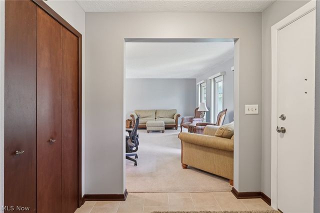 14784 Stone Creek Oval, Strongsville, OH 44149