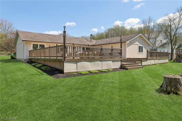 14784 Stone Creek Oval, Strongsville, OH 44149