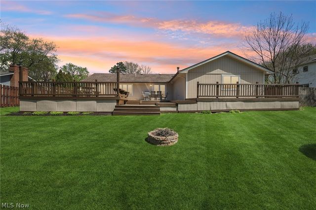 14784 Stone Creek Oval, Strongsville, OH 44149