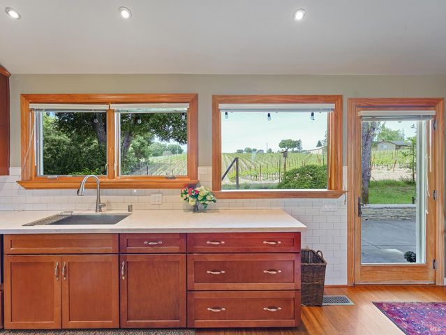 10463 Mill Station Rd, Sebastopol, CA 95472