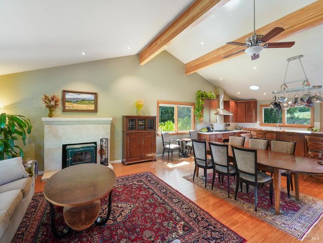 10463 Mill Station Rd, Sebastopol, CA 95472