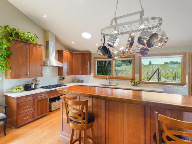 10463 Mill Station Rd, Sebastopol, CA 95472