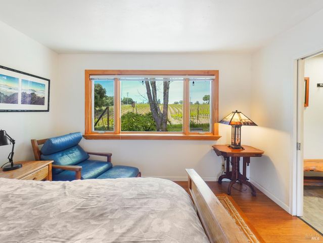 10463 Mill Station Rd, Sebastopol, CA 95472