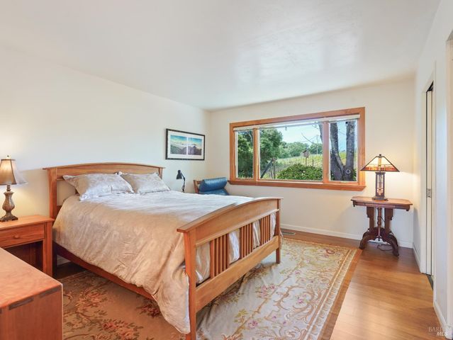 10463 Mill Station Rd, Sebastopol, CA 95472