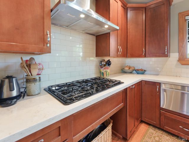 10463 Mill Station Rd, Sebastopol, CA 95472