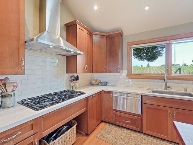 10463 Mill Station Rd, Sebastopol, CA 95472