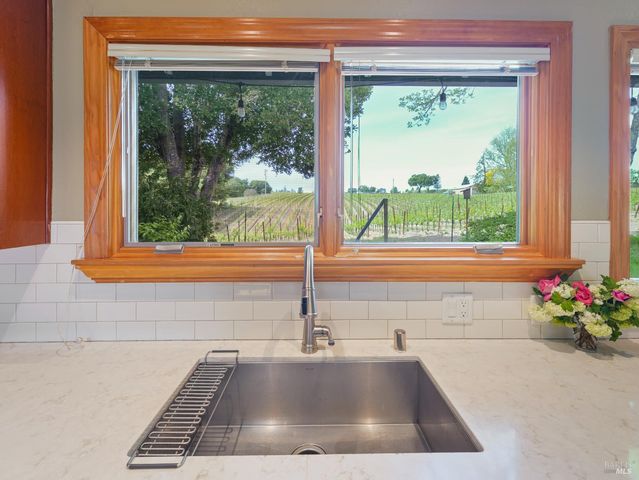 10463 Mill Station Rd, Sebastopol, CA 95472