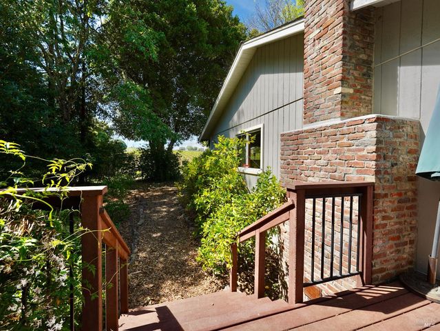 10463 Mill Station Rd, Sebastopol, CA 95472