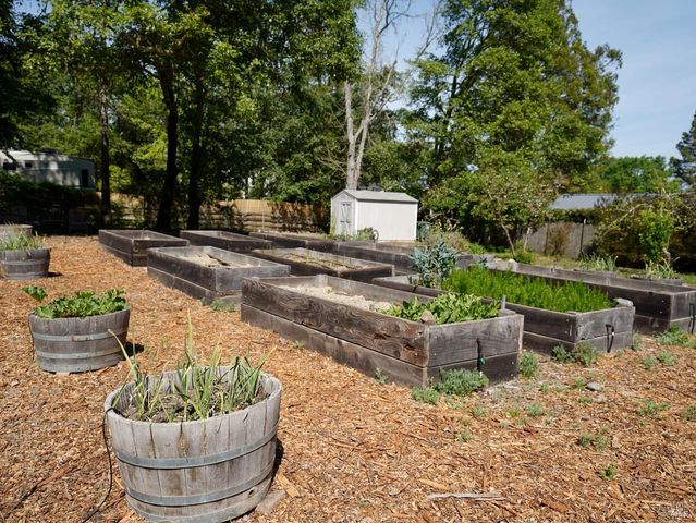 10463 Mill Station Rd, Sebastopol, CA 95472