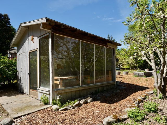 10463 Mill Station Rd, Sebastopol, CA 95472