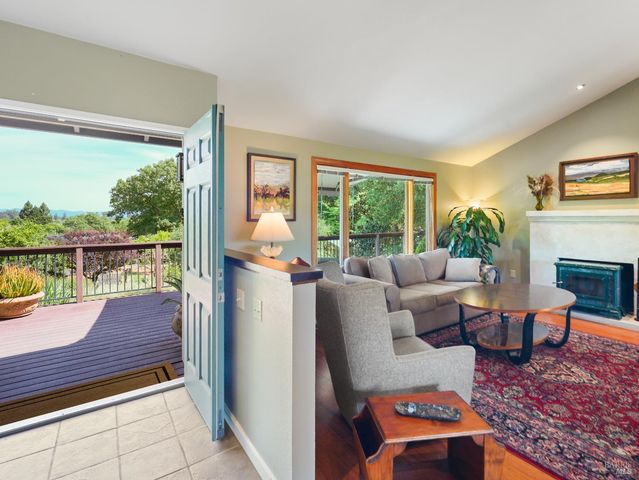 10463 Mill Station Rd, Sebastopol, CA 95472