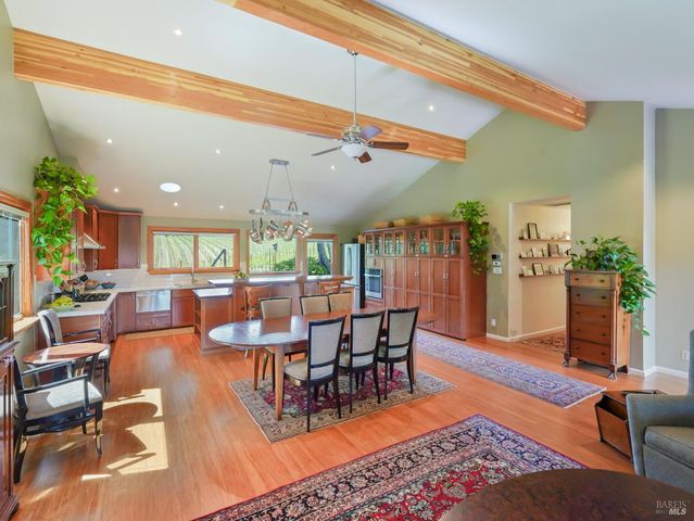 10463 Mill Station Rd, Sebastopol, CA 95472