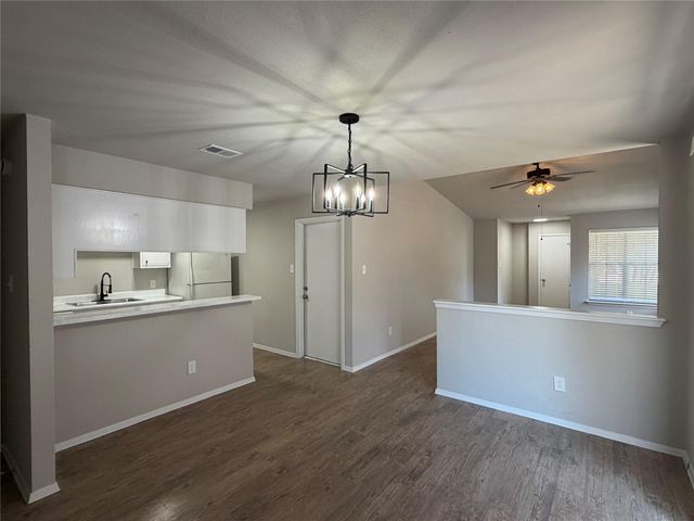 12218 Dundee DR A, Austin, TX 78759