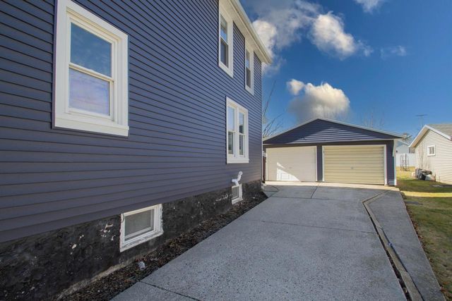 520 N Montgomery STREET, Watertown, WI 53098