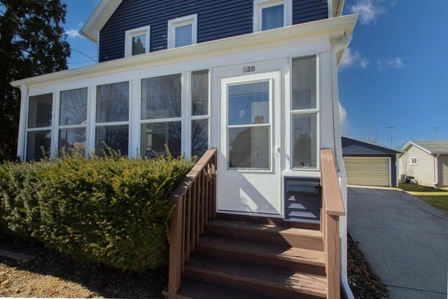 520 N Montgomery STREET, Watertown, WI 53098