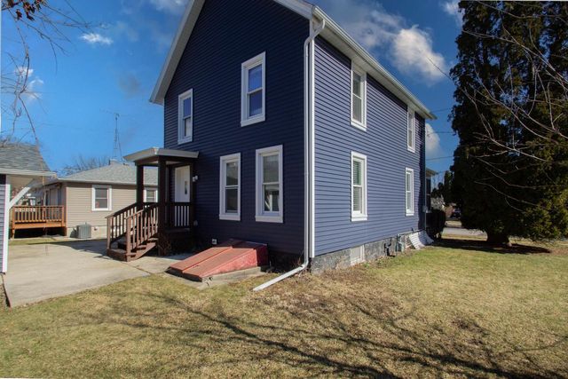 520 N Montgomery STREET, Watertown, WI 53098