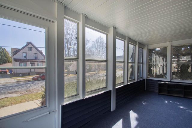 520 N Montgomery STREET, Watertown, WI 53098