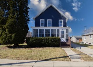 520 N Montgomery STREET, Watertown, WI 53098