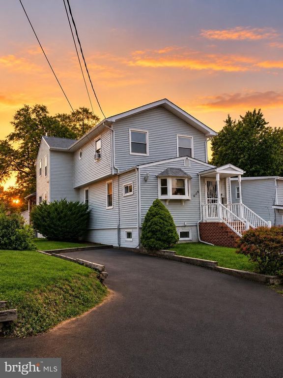 923 ROSA AVE, Croydon, PA 19021