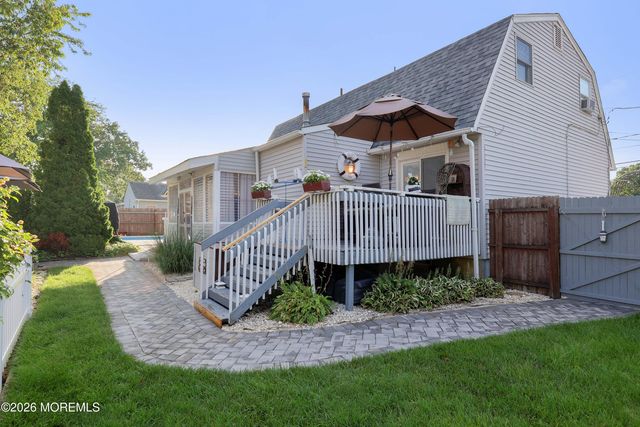 1624 6th Avenue, Toms River, NJ 08757
