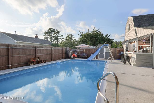 1624 6th Avenue, Toms River, NJ 08757