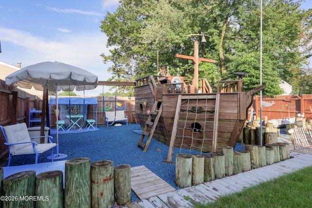 1624 6th Avenue, Toms River, NJ 08757