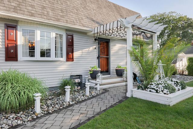 1624 6th Avenue, Toms River, NJ 08757